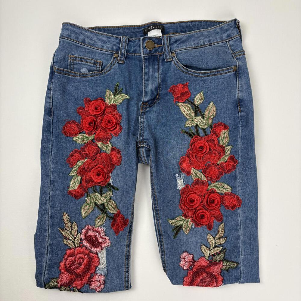 Venus Embroidered Skinny Womens  Size 2 Distressed Floral Roses